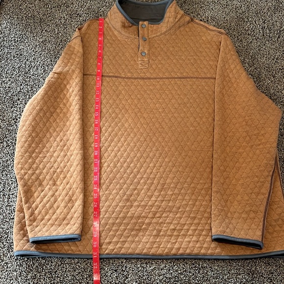 Men’s Reversible Quilted Pullover - Picture 10 of 13
